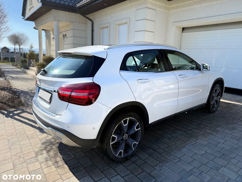Mercedes-Benz GLA - 6