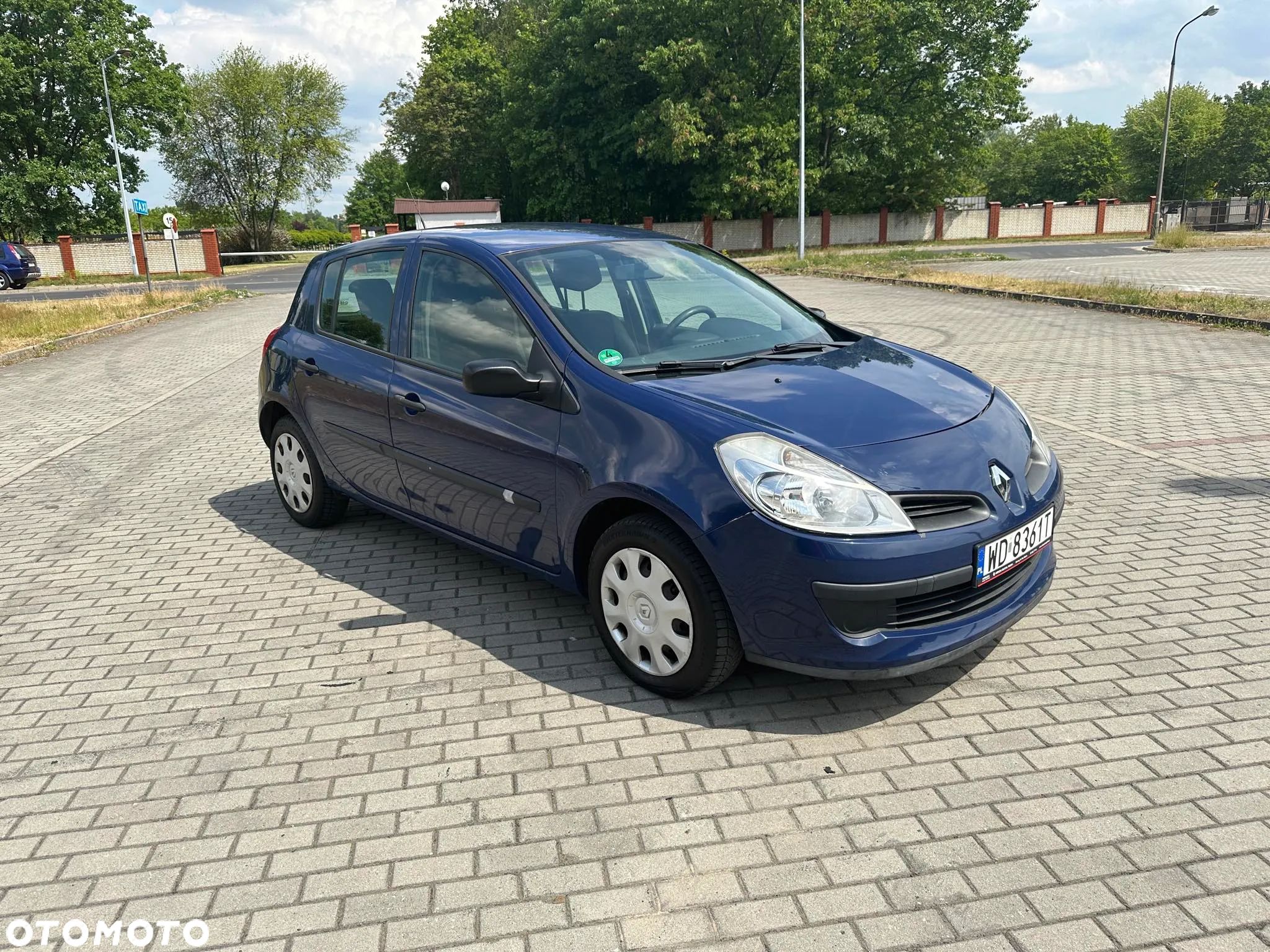 Renault Clio 1.2 16V Authentique - 1