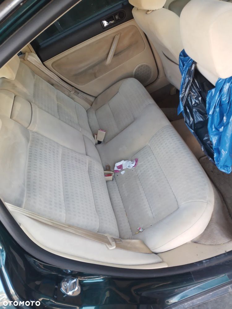 VOLKSWAGEN PASSAT B5 1.9 TDI LIFT 00 - 05 AWX   BELKA ZAWIESZENIA TYŁ - 25