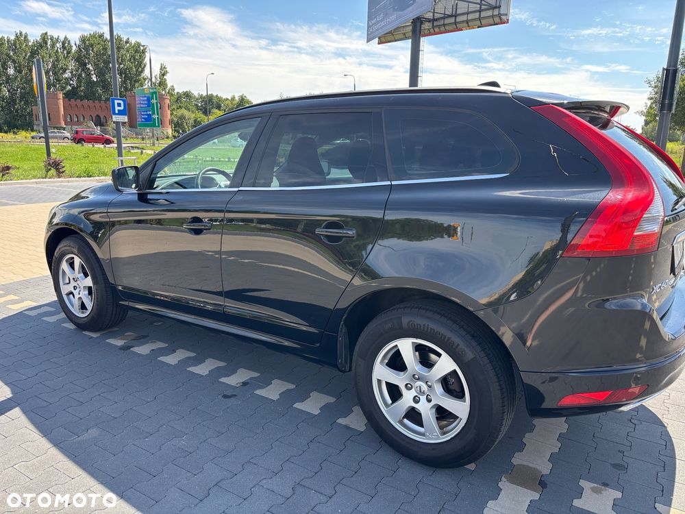 Volvo XC 60 D4 Drive-E Momentum - 4