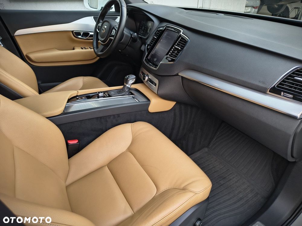 Volvo XC 90 - 27