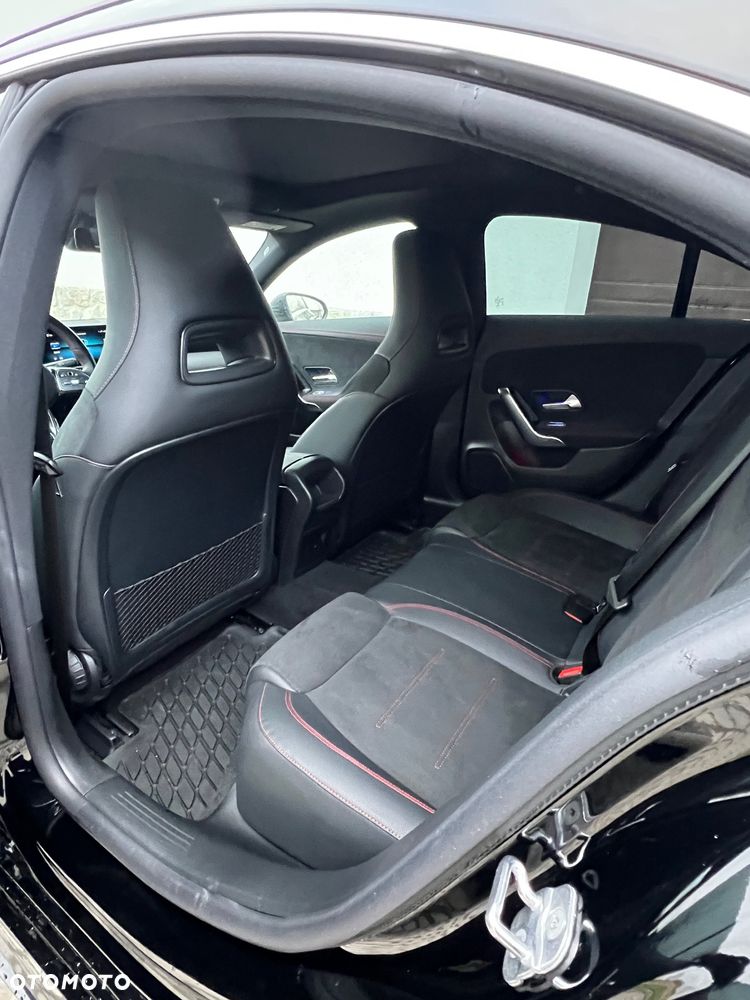 Mercedes-Benz CLA - 11