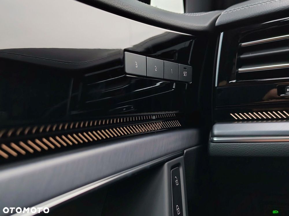 Volkswagen Touareg 3.0 V6 TDI 4Motion R-Line - 38