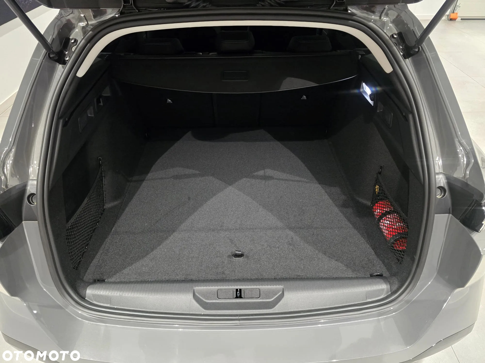 Peugeot 308 1.5 BlueHDi Allure S&S EAT8 - 8