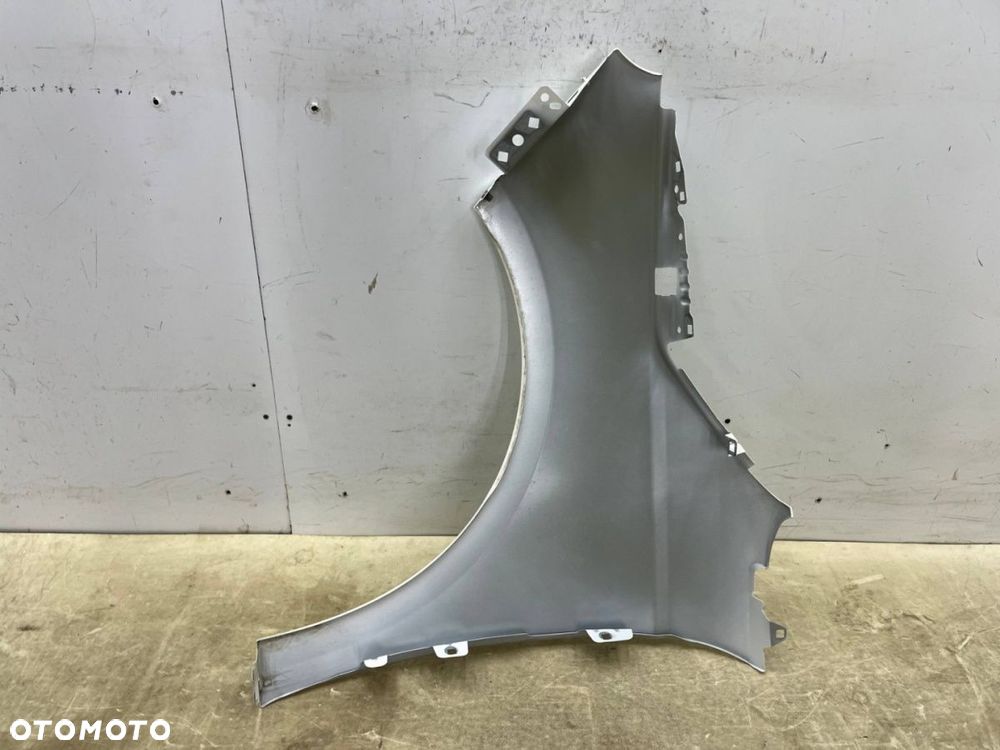 Błotnik Fiat 500E 2 II 20r.- prawy przedni prawy przód - 12
