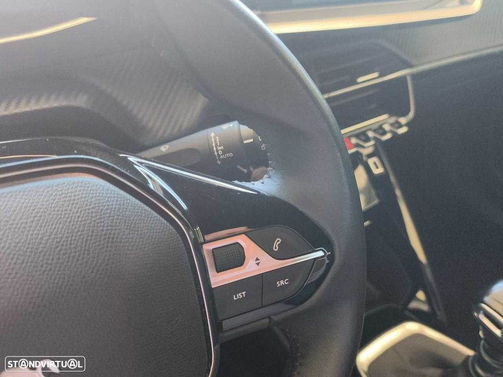 Peugeot 2008 1.2 PureTech Allure - 18