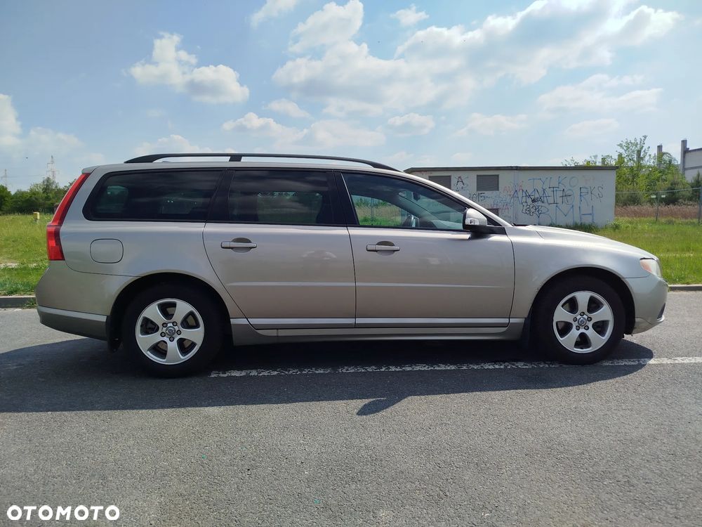 Volvo V70 2.0D Momentum - 5