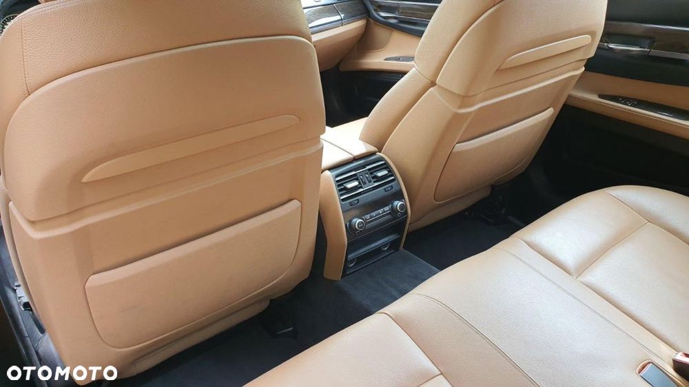 BMW Seria 7 730d - 22