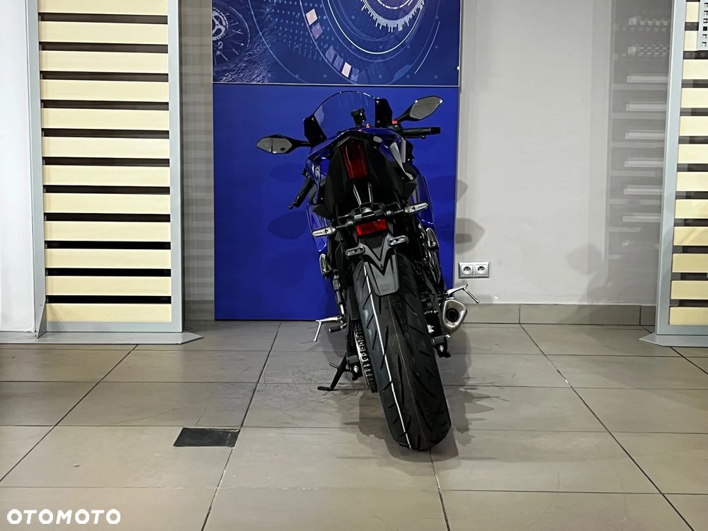 Yamaha R7 - 4