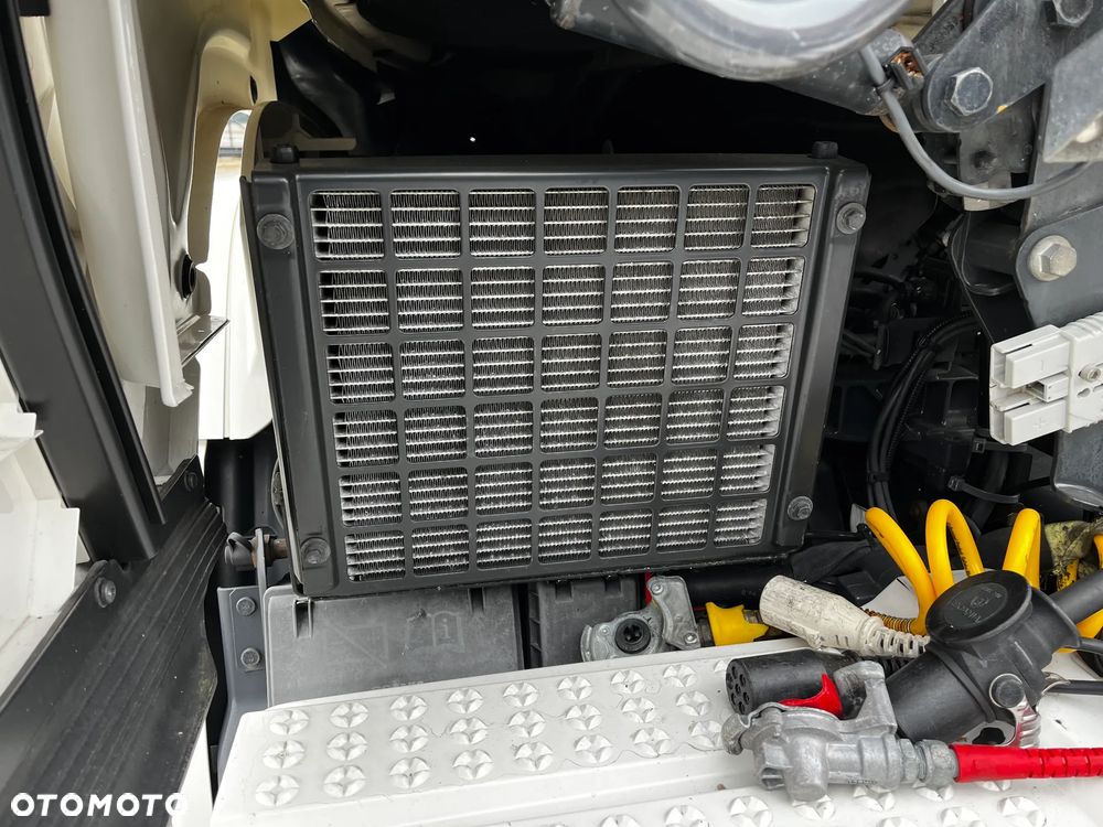 Scania R450 SPROWADZONA Z FRANCJI  SERWISOWANA  DWA ZBIORNIKI PALIWA - 10