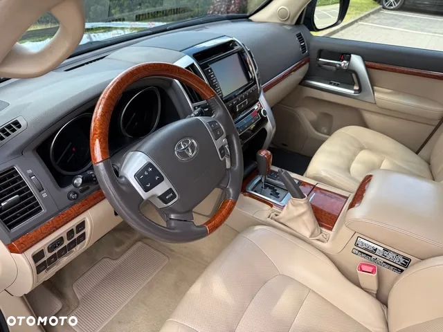 Toyota Land Cruiser LC 4.5 D-4D V8 Limited - 29