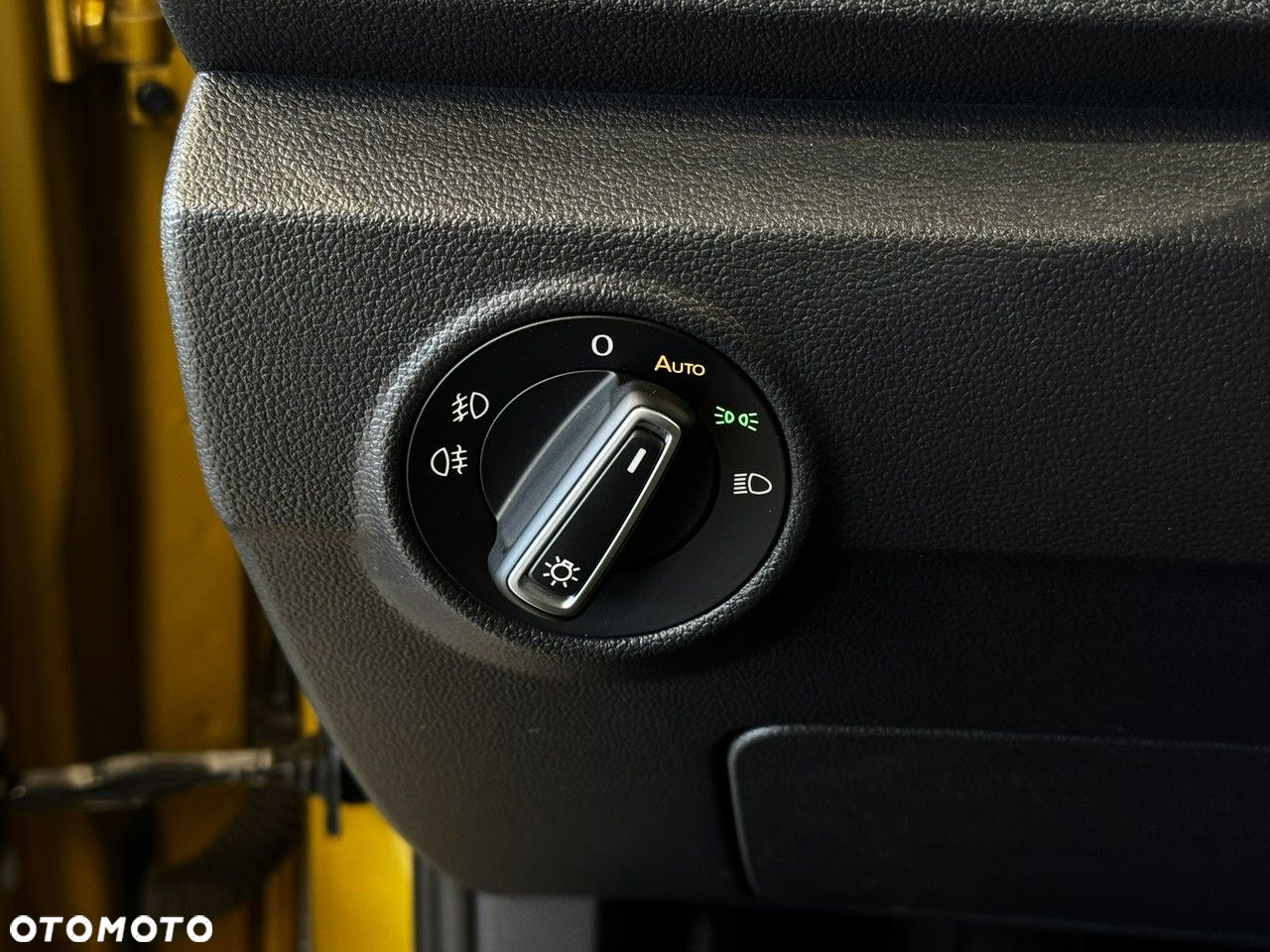 Volkswagen T-Roc - 18