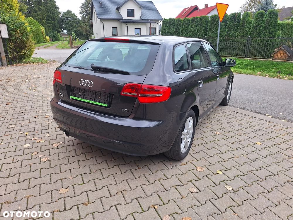 Audi A3 Sportback - 6