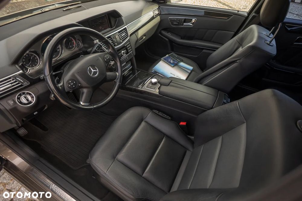 Mercedes-Benz Klasa E 350 CDI DPF 4Matic BlueEFFICIENCY 7G-TRONIC Avantgarde - 6