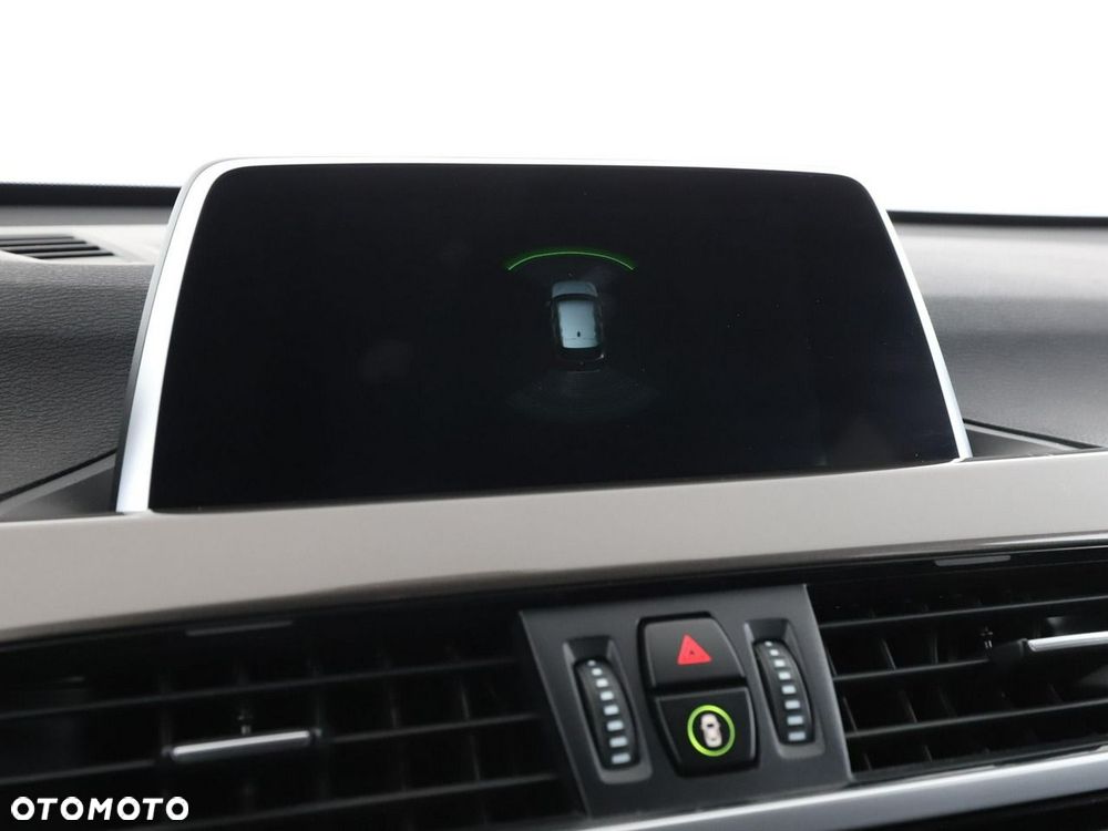 BMW X1 sDrive20i xLine - 25
