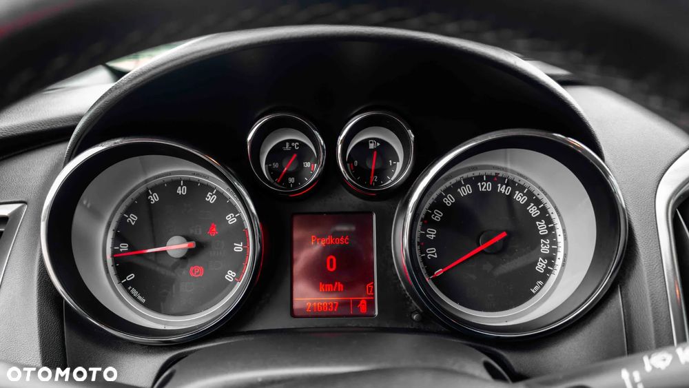 Opel Astra IV 1.4 T Cosmo S&S EU6 - 15