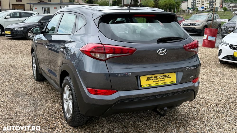 Hyundai Tucson 2.0 CRDI 4WD 6MT Style - 26