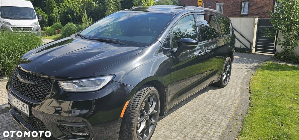 Chrysler Pacifica - 13