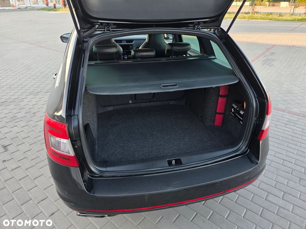 Skoda Octavia 2.0 TDI RS DSG - 11