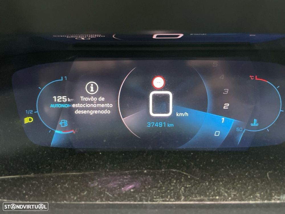Peugeot 2008 1.2 PureTech Allure - 3