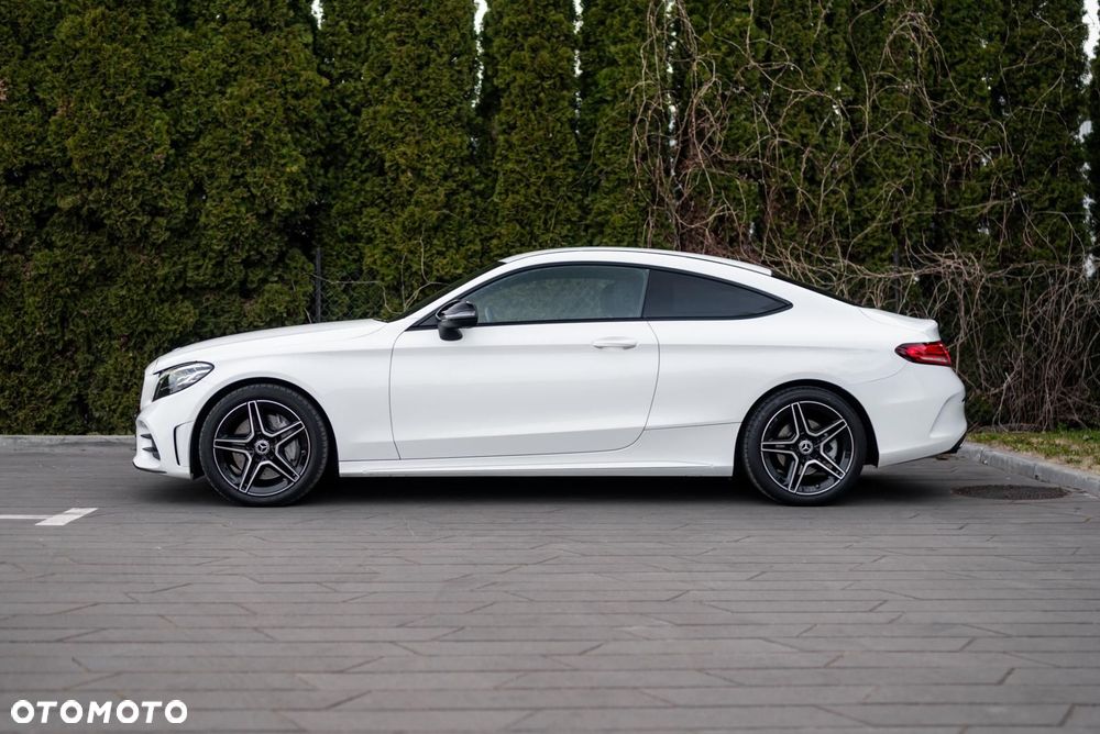 Mercedes-Benz Klasa C 300 9G-TRONIC - 7