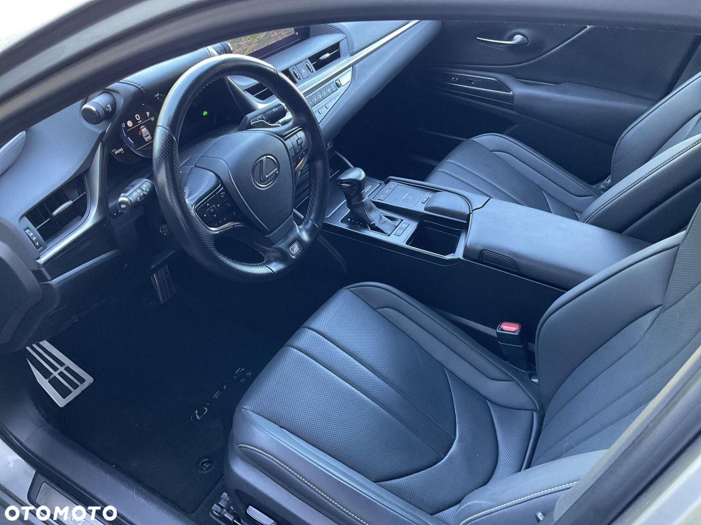 Lexus ES - 10