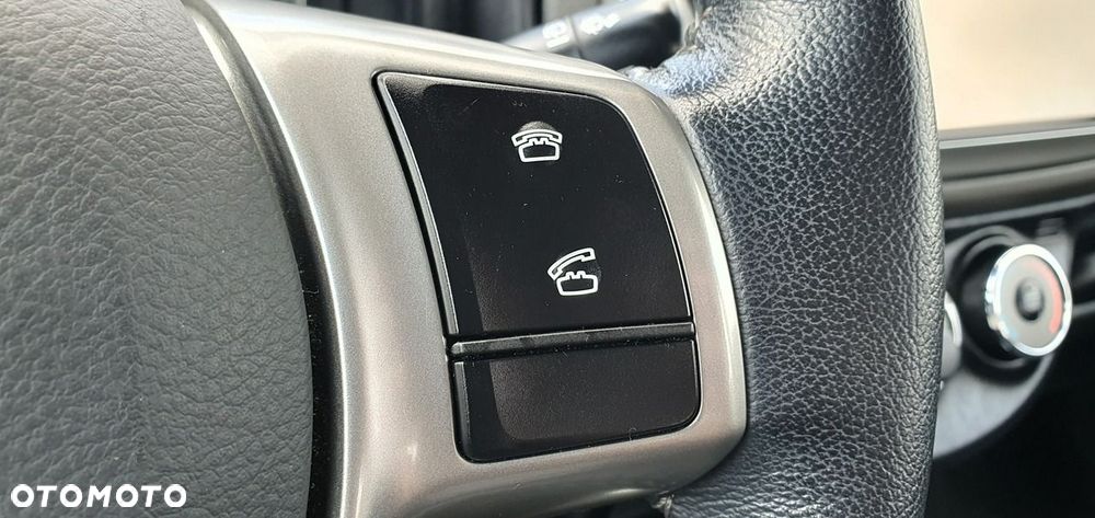 Toyota Yaris - 17
