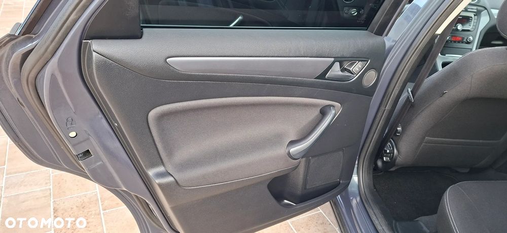 Ford Mondeo 1.6 Eco Boost Trend - 16