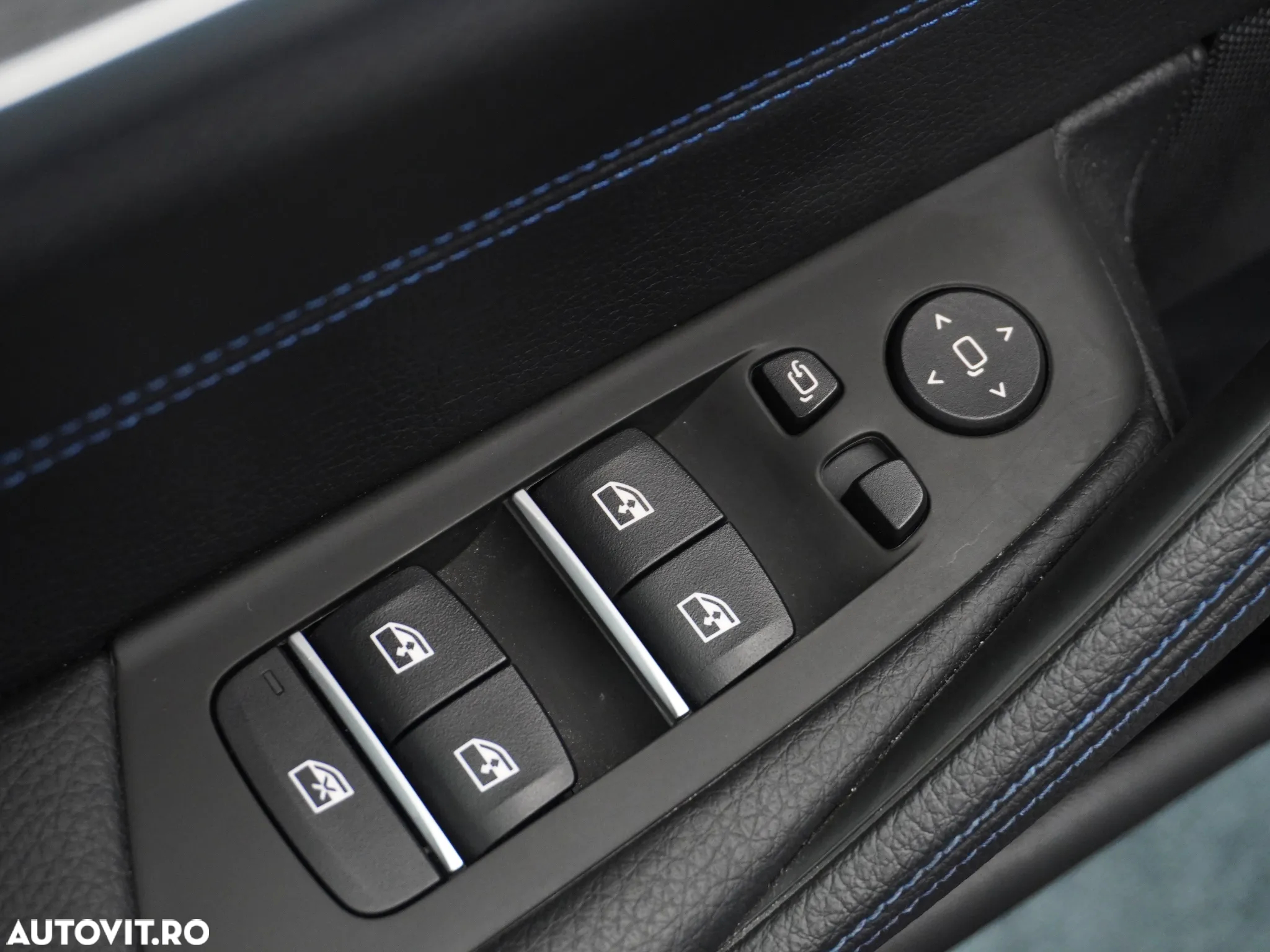 BMW Seria 5 530e - 30