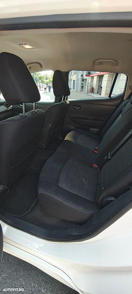 Nissan LEAF N-Connecta - 12