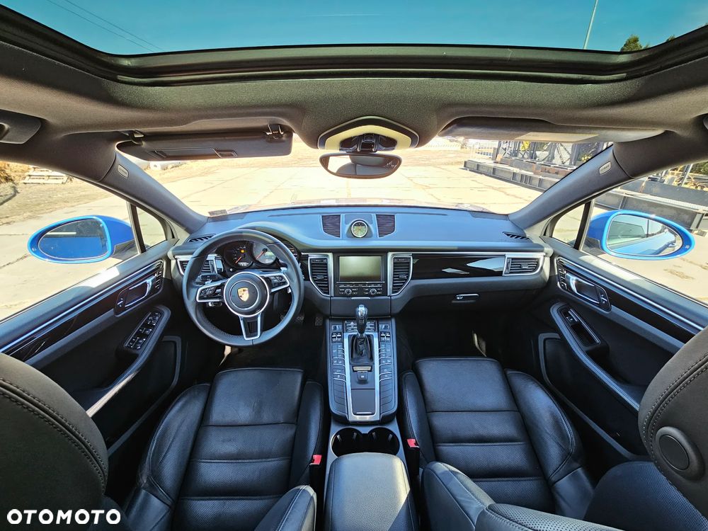 Porsche Macan S - 26