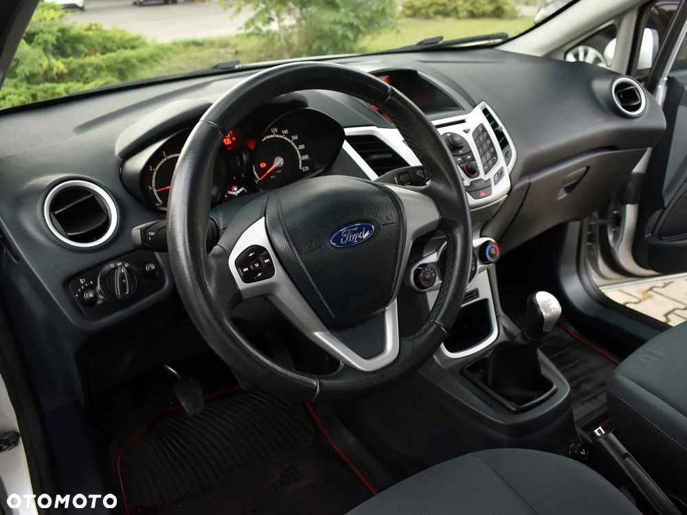 Ford Fiesta 1.25 Titanium - 13