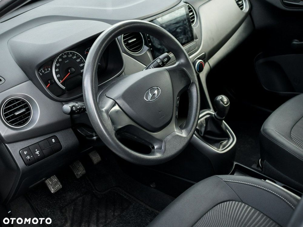 Hyundai i10 1.0 - 19