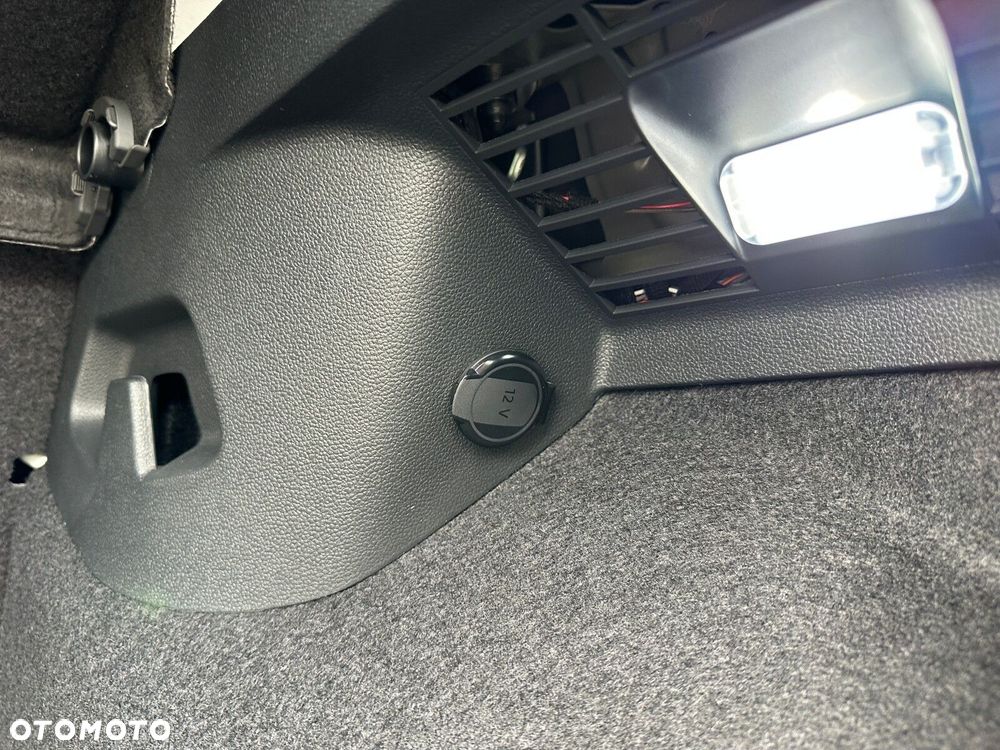 Volkswagen Golf 1.5 TSI EHybrid PHEV 150kW Life Plus DSG - 29
