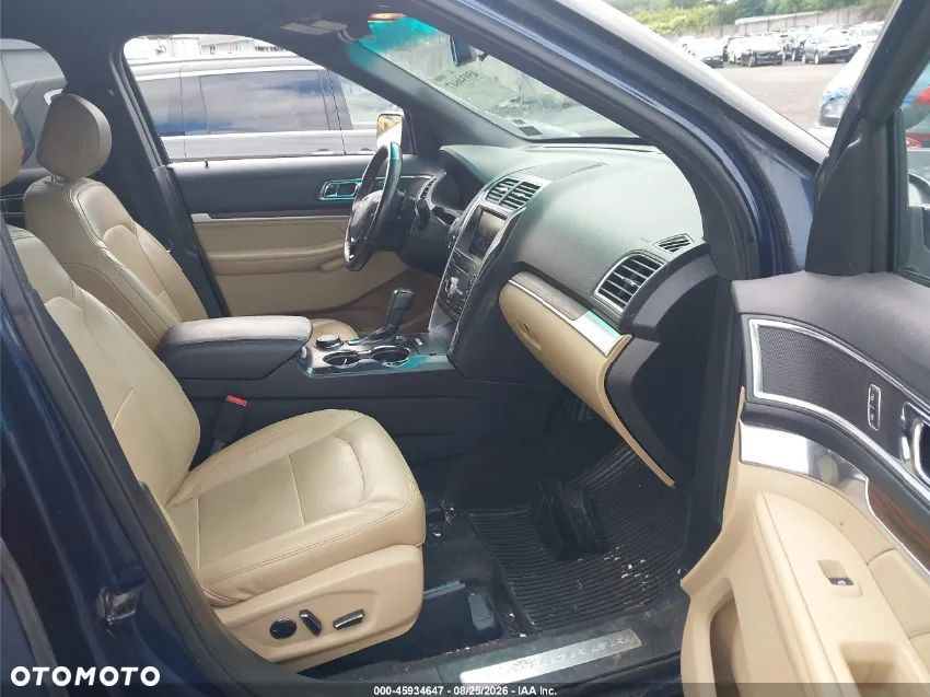 Ford Explorer - 23