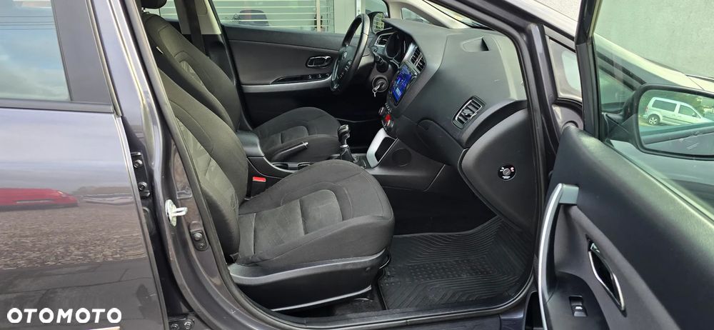 Kia Ceed 1.6 CRDi 128 Dream-Team Edition - 27