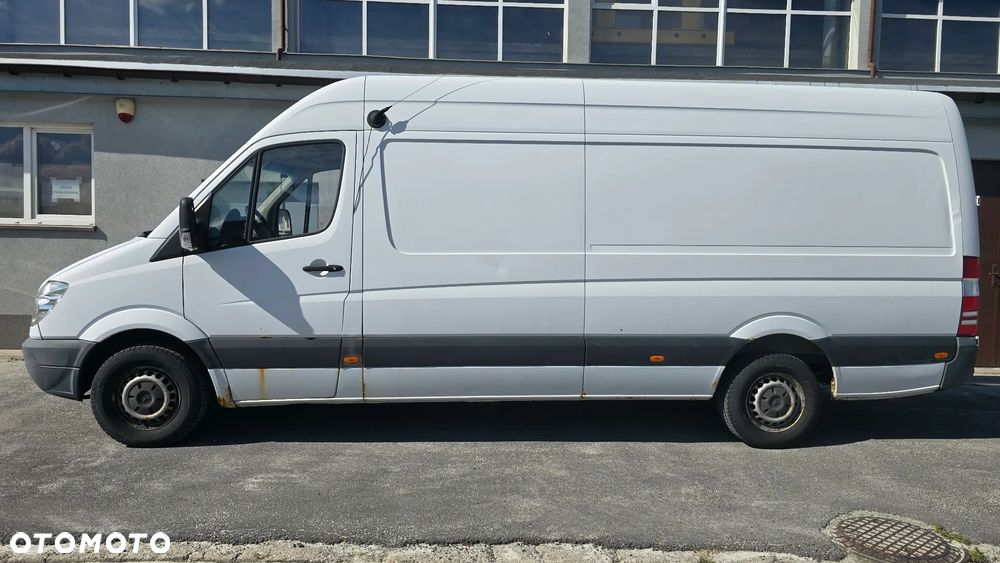 Mercedes-Benz Sprinter - 2