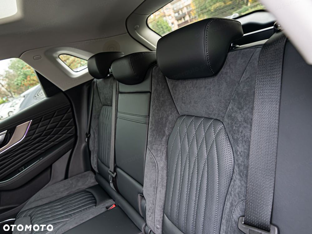 Hongqi HS5 2.0T AWD - 21