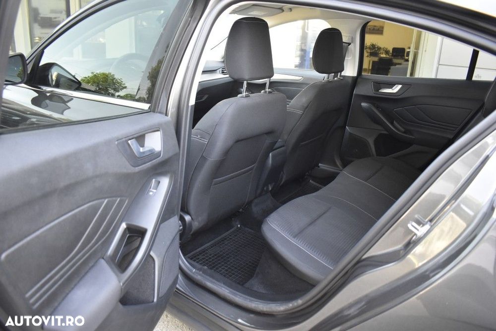FORD Focus 2023 — imagine 37