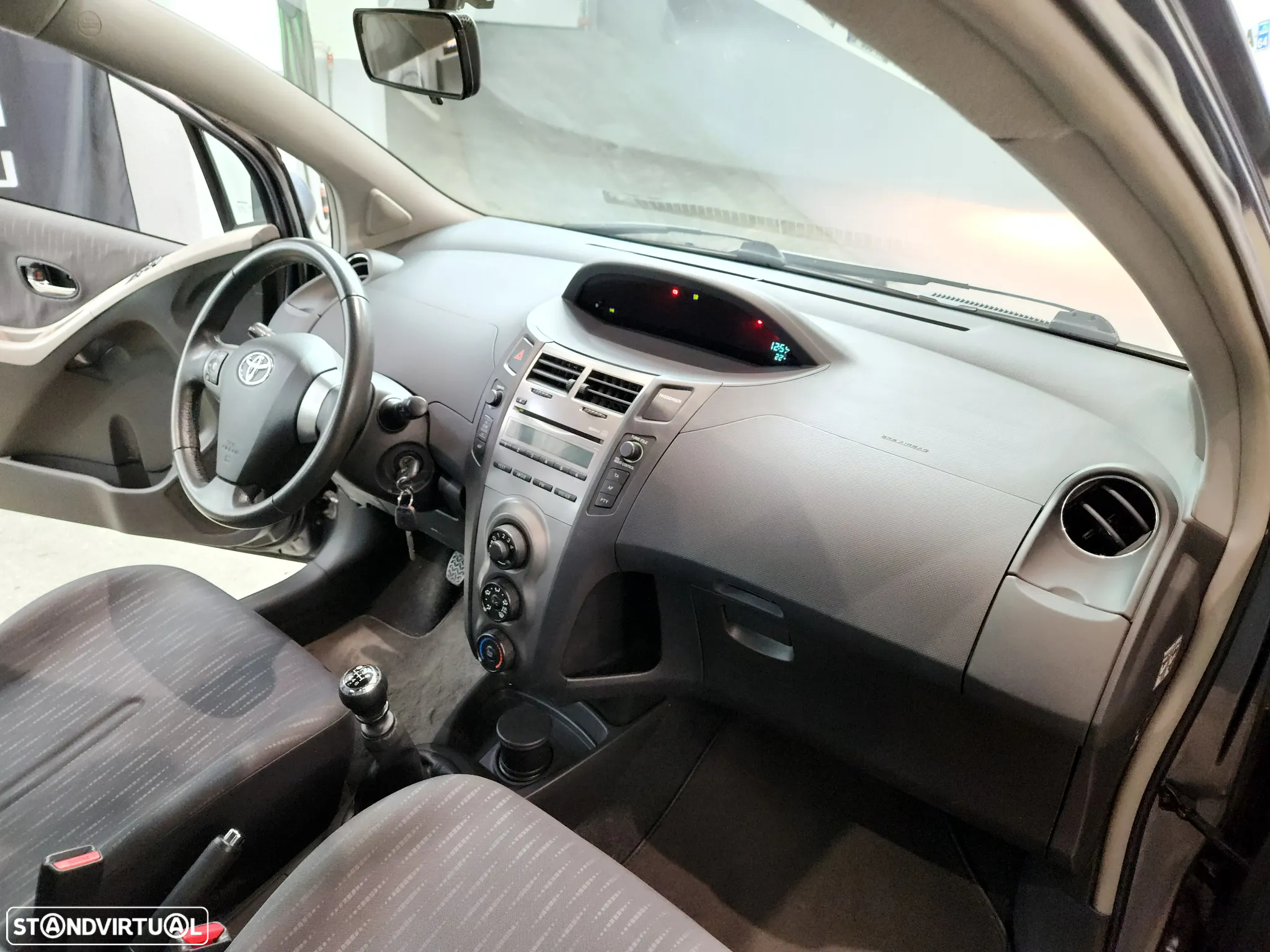 Toyota Yaris 1.33 VVT-i Comfort+AC - 16