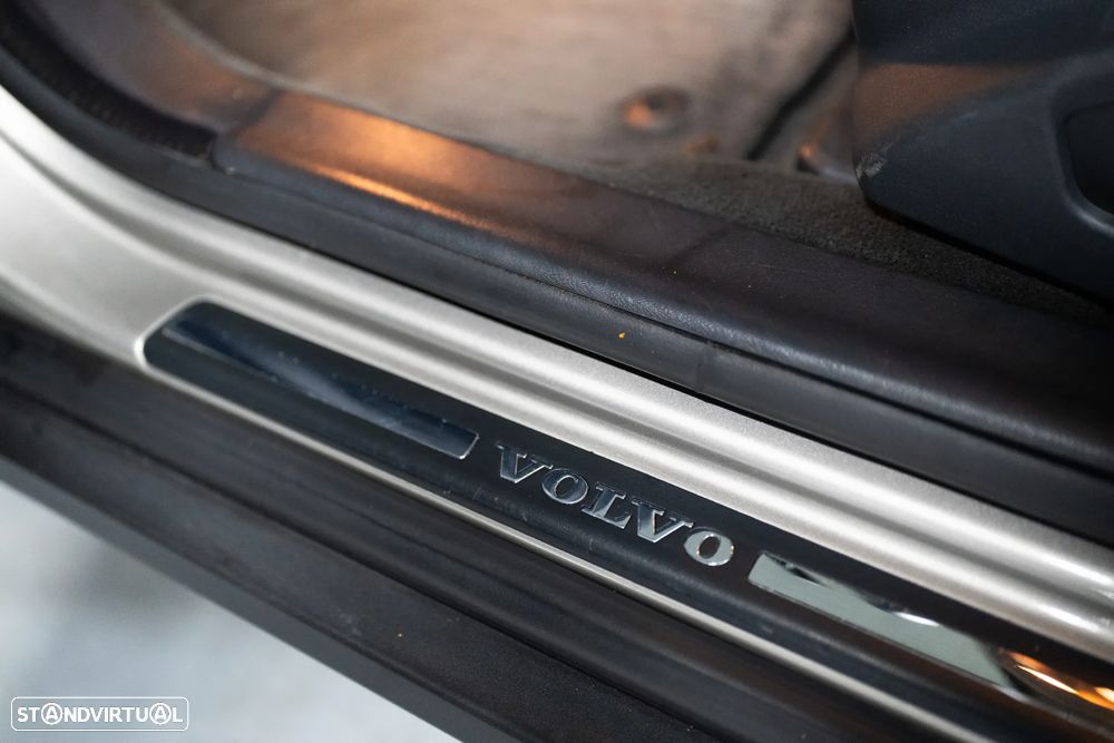 Volvo XC 70 D5 Summum Geartronic - 19