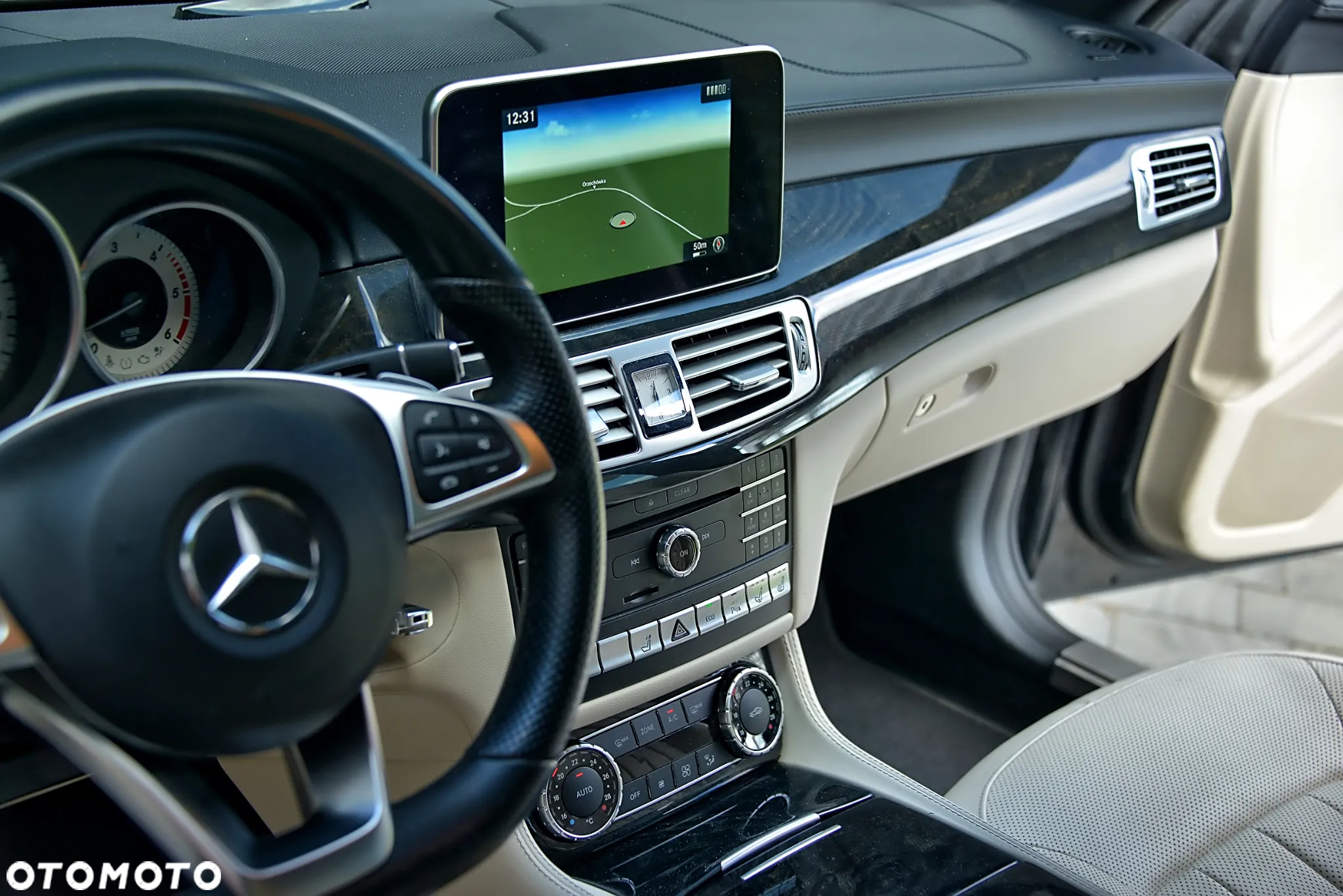 Mercedes-Benz CLS 350 d 4-Matic - 28