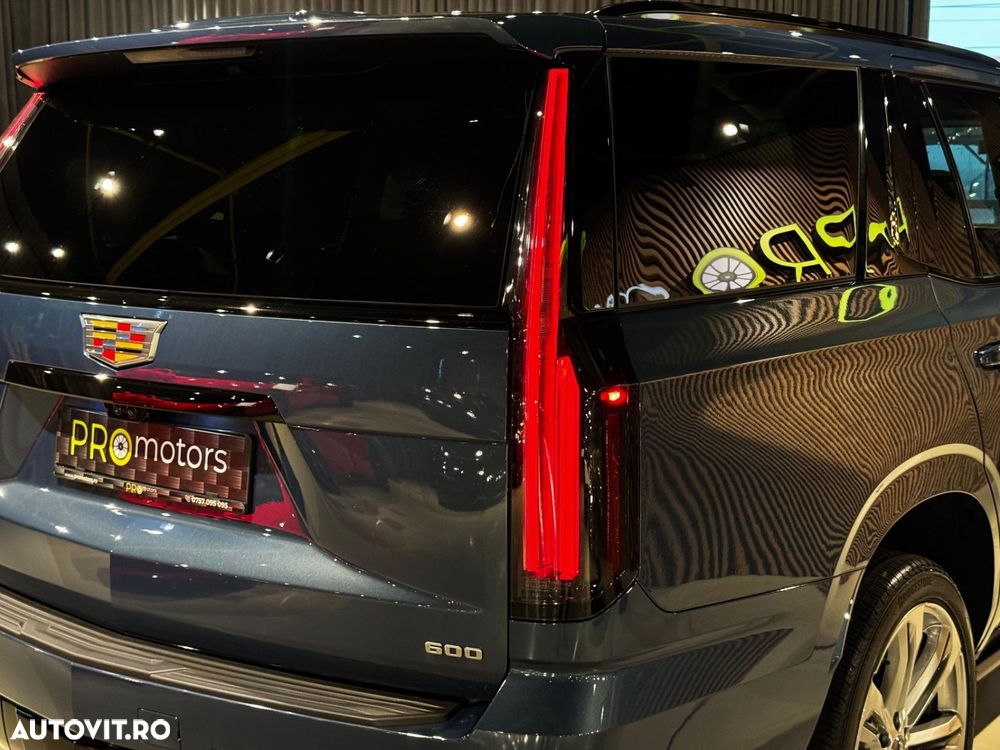 Cadillac Escalade - 8