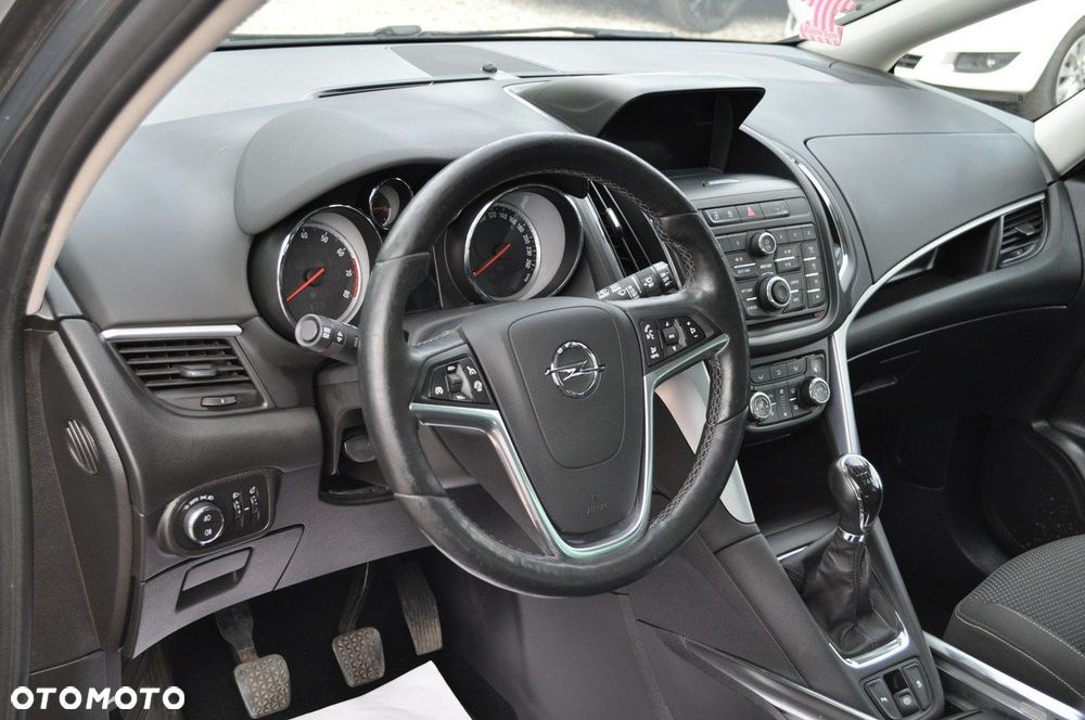 Opel Zafira - 17