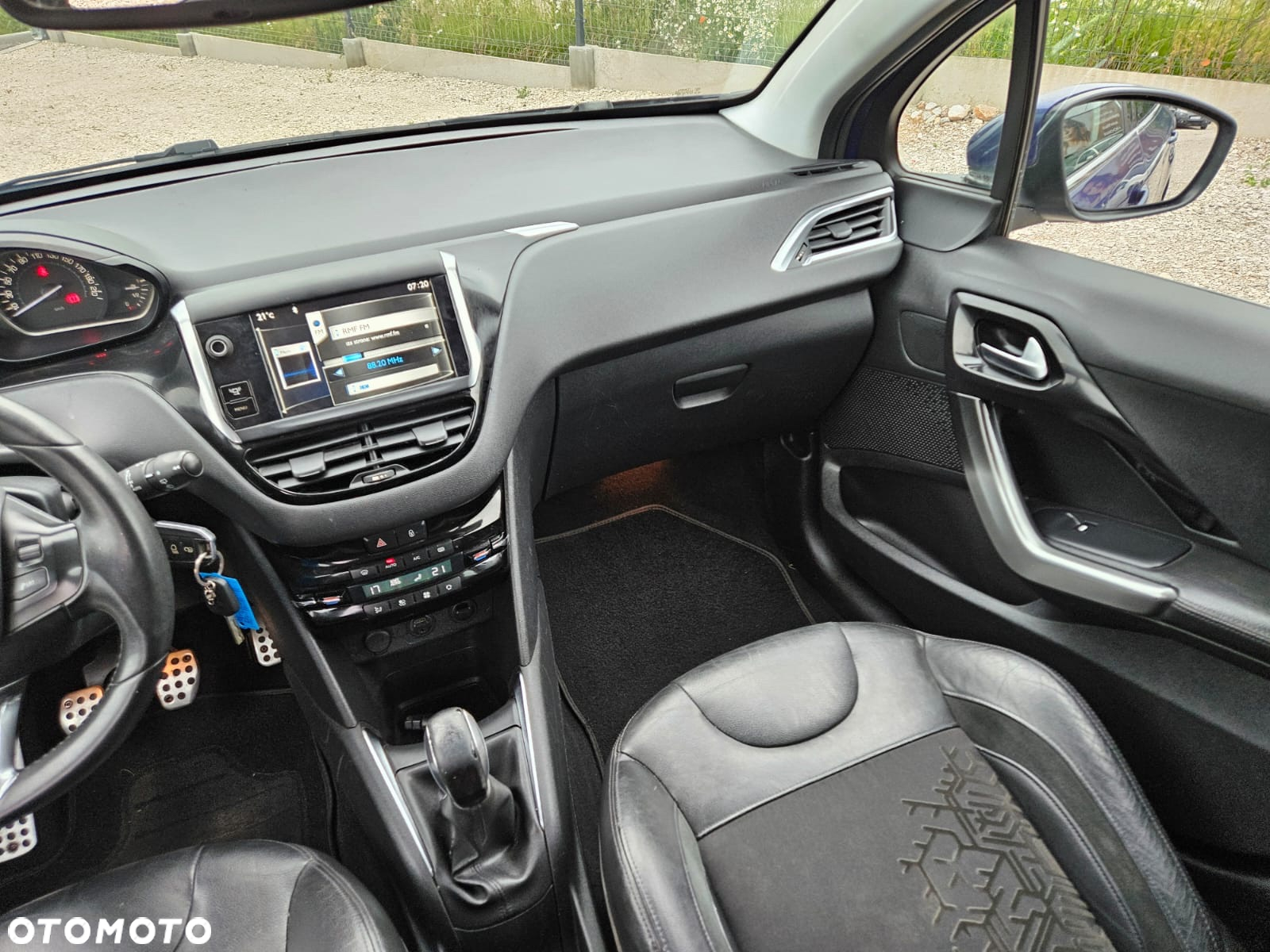 Peugeot 208 1.6 BlueHDi Allure S&S - 12