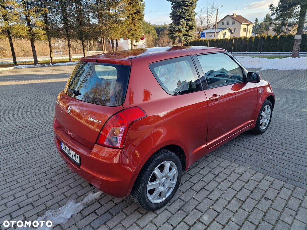 Suzuki Swift 1.3 Club - 5