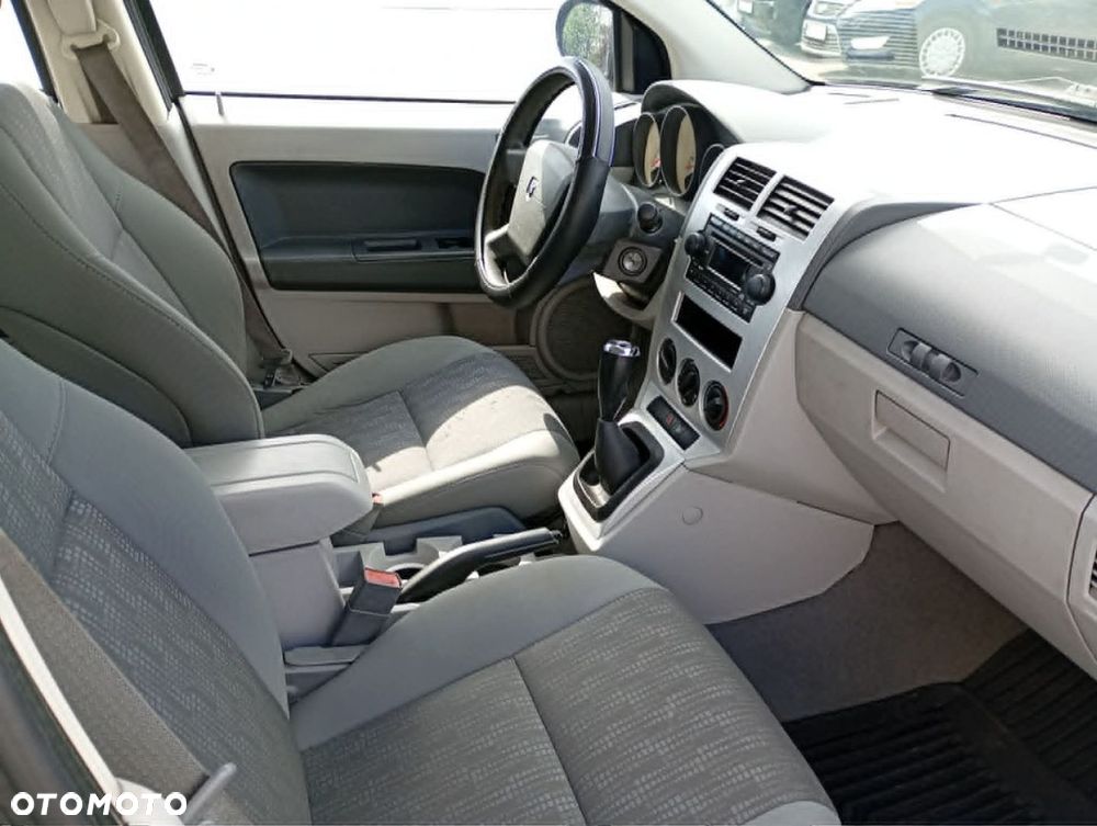 Dodge Caliber - 9