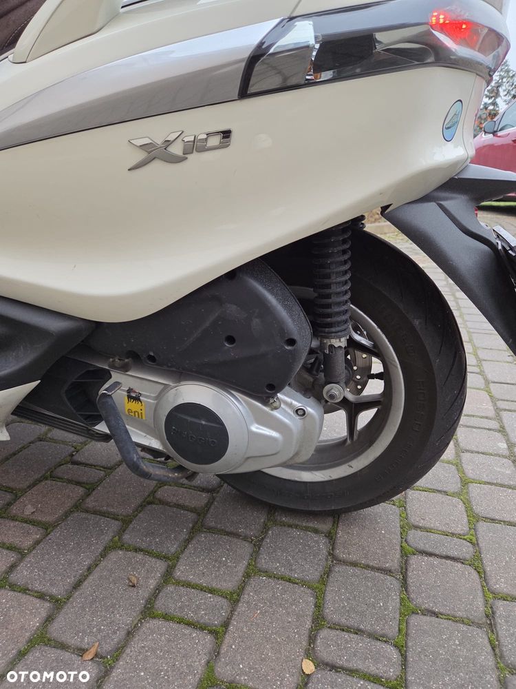 Piaggio X10 - 4