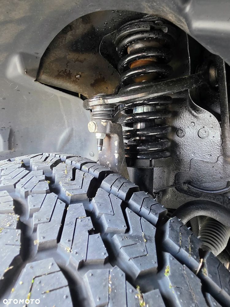 Jeep Commander 5.7 V8 Overland - 36