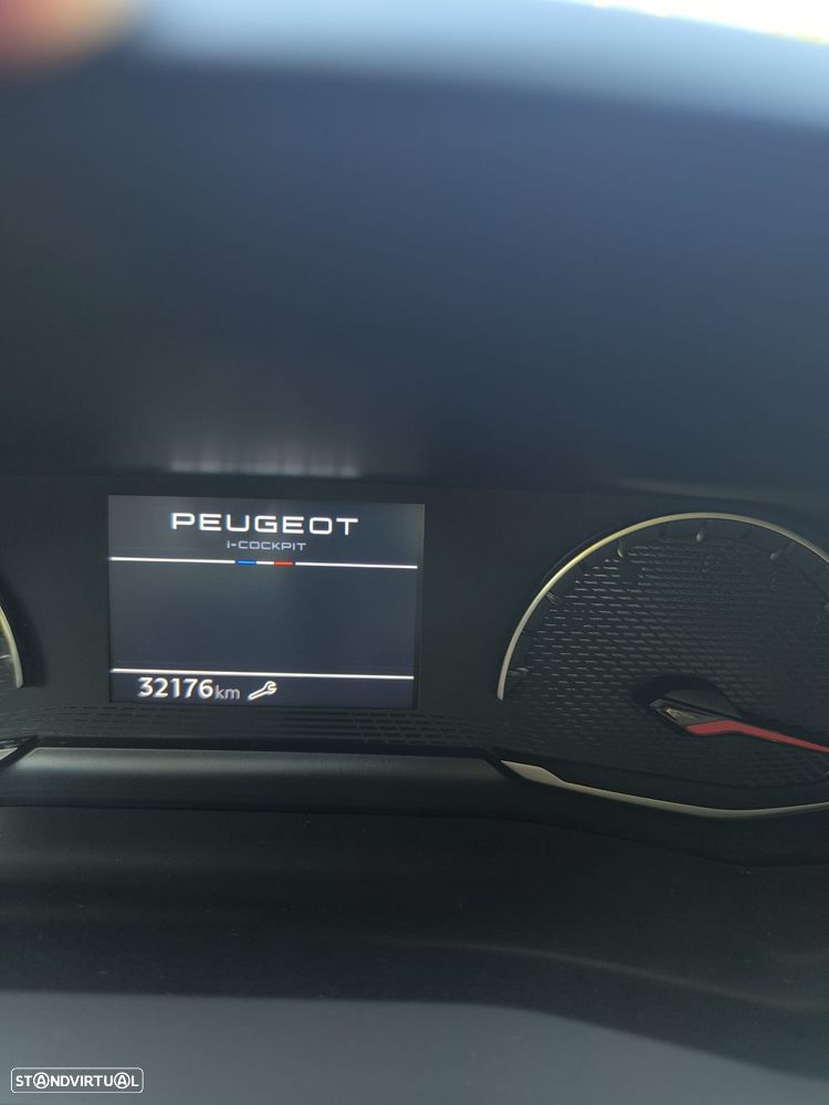 Peugeot 208 1.2 PureTech SE Style - 13